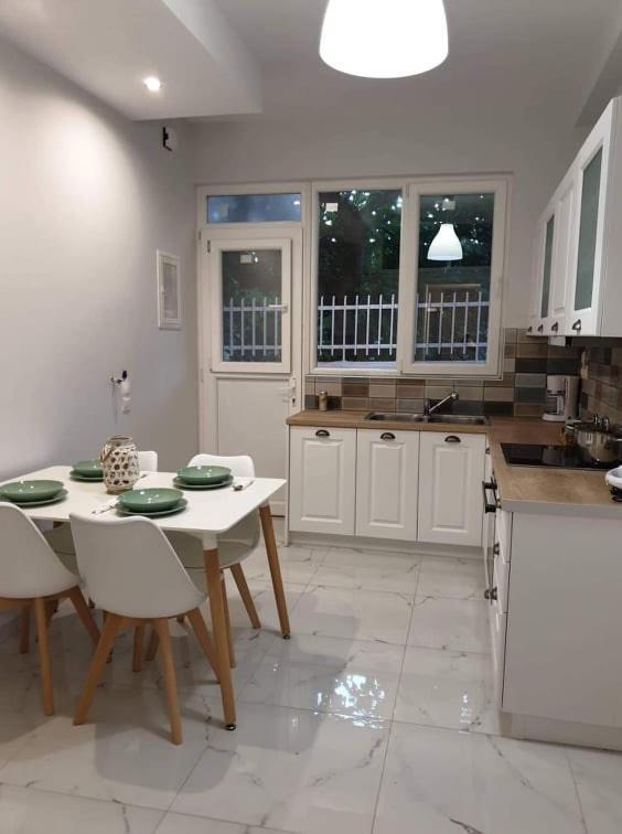 Eytyhias Yard Apartments In Poros Poros Town Dış mekan fotoğraf