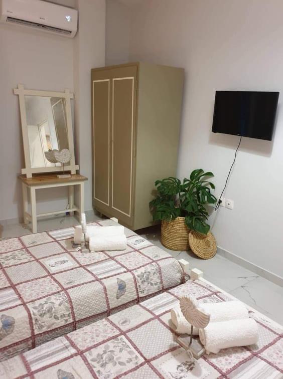 Eytyhias Yard Apartments In Poros Poros Town Dış mekan fotoğraf