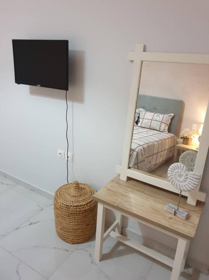 Eytyhias Yard Apartments In Poros Poros Town Dış mekan fotoğraf